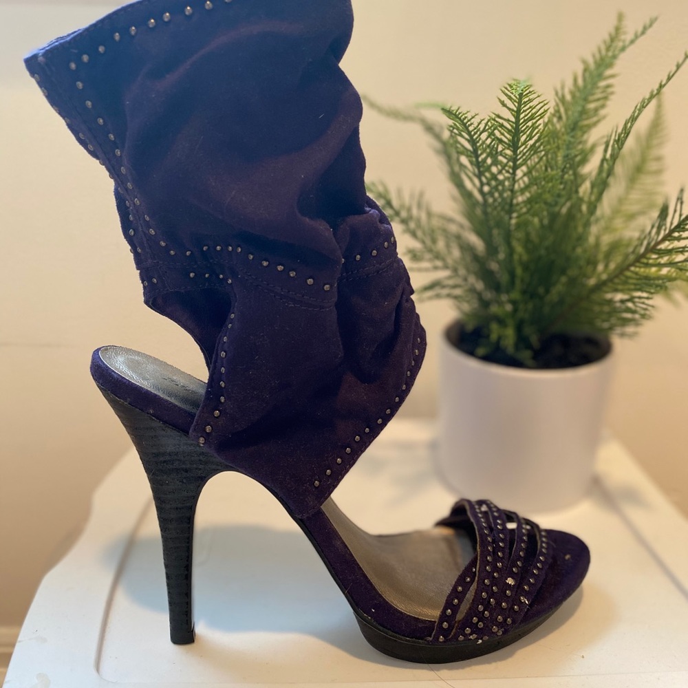 SEXY PURPLE HEELS!!!!
